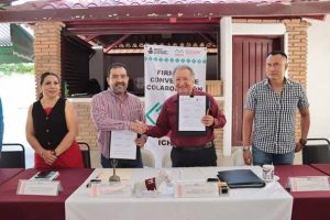 Icheja y Asociación de Egresados del IPN en Chiapas firman convenio para combatir el rezago educativo