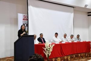 Ana Laura Romero Basurto asiste como invitada de honor a la XXXIX Semana de la Contaduría Pública