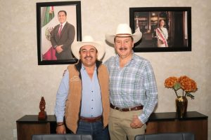 El secretario del Campo, Marco Antonio Barba Arrocha sostuvo una reunión de trabajo con el presidente municipal de Ostuacán Víctor Manuel López Jiménez