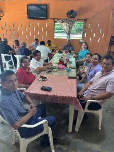 «No quiero dejar pasar este día sin felicitar nuevamente a los papás de mi gran equipo de trabajo en la Delegación de Finanzas,