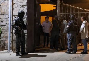 Reaprehende a Martín Hernández por presunto delito de halconeo; bloquean salida de Cintalapa