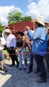 Inauguración de la expo feria Pichucalco 2026, encabeza secretario del campo Marco Antonio Barba Arrocha el presidente de la ganadera Francisco Sarabia y el alcalde Andres Carballo Cordova