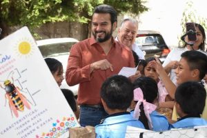 Secretario de Educación acompaña proyectos comunitarios y motiva a niñas y niños a seguir estudiando