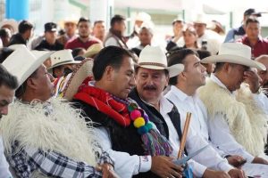 En Chenalhó Marco Antonio Barba Arrocha reafirma el compromiso de la Secretaría del Campo de trabajar de la mano de las y los productores.