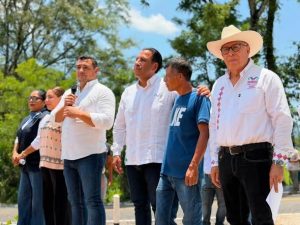 Refrenda Fernando Aparicio Gómez compromiso de seguir trabajando en beneficio de Solosuchiapa