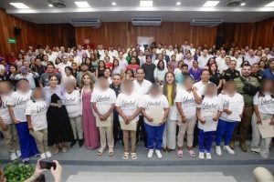La justicia también transforma vidas cuando se ejerce con sentido humano. En ese marco, la secretaria general de Gobierno y Mediación, Dulce Rodríguez Ovando, participó junto al gobernador Eduardo Ramírez en el evento «Justicia con Humanismo: Mujeres en Libertad», realizado en el Poder Judicial del Estado.