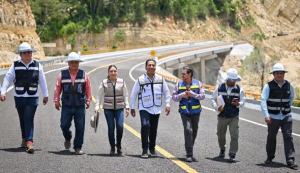 *Eduardo Ramírez supervisa la construcción de la carretera Palenque-Ocosingo e impulsa acciones contra el dengue*