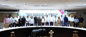 Chiapas y Tabasco firman convenio de paso de transportistas