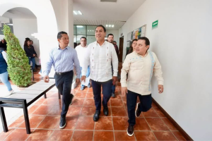 Eduardo Ramírez y Juan Carlos Moreno Guillén visitan sede judicial en San Cristóbal