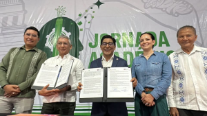 Cecytech y Unich firman convenio de colaboración para ampliar oportunidades educativas