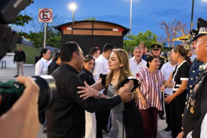 La secretaria general de Gobierno y Mediación, Dulce Rodríguez Ovando, acompañó al gobernador Eduardo Ramírez en la conmemoración del 202 Aniversario de la Federación de Chiapas a México.