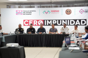 La secretaria general de Gobierno y Mediación, Dulce Rodríguez Ovando, acompañó al gobernador Eduardo Ramírez en la conmemoración del 202 Aniversario de la Federación de Chiapas a México.